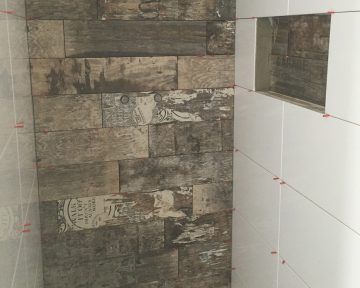 Badkamer met keramisch parket